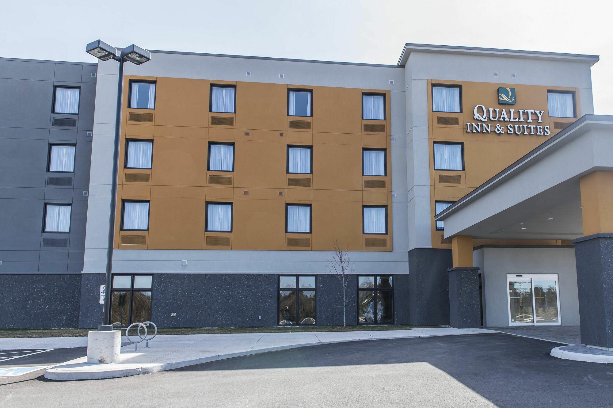 Quality Inn & Suites Kingston Esterno foto